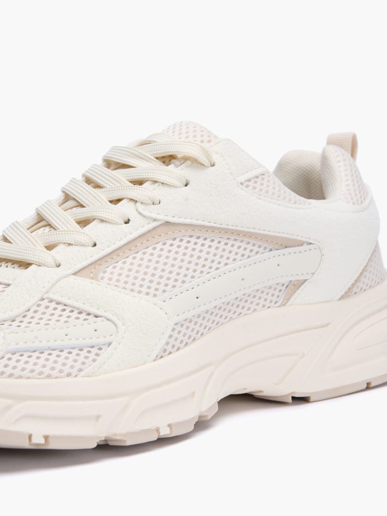 Спортивные кроссовки с сеткой