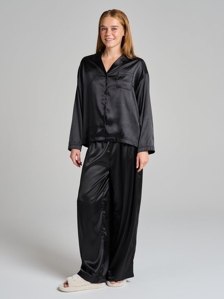 Пижама шелковая со штанами и рубашкой