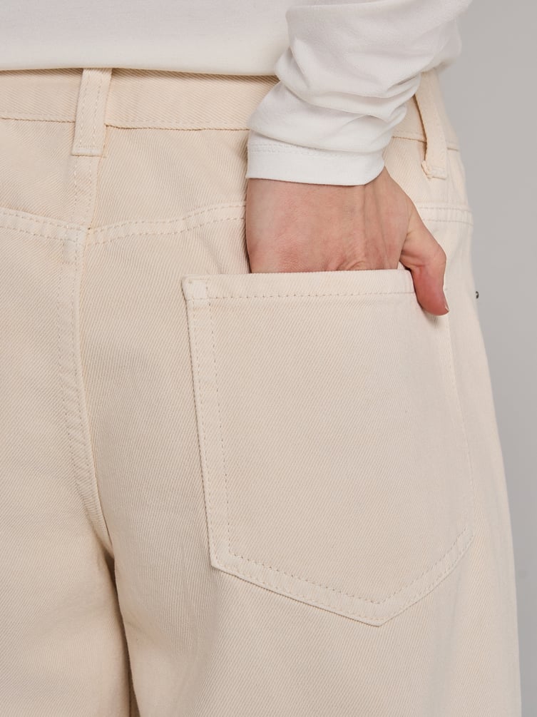 Джинсы бойфренды широкие