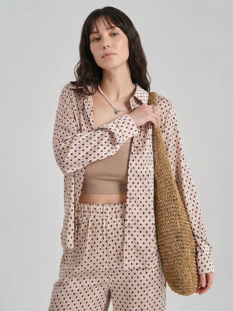 Костюм летний с рубашкой и брюками