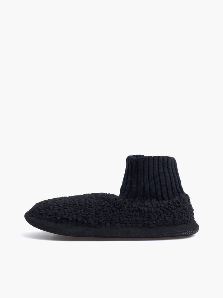 Закрытые тапочки для дома