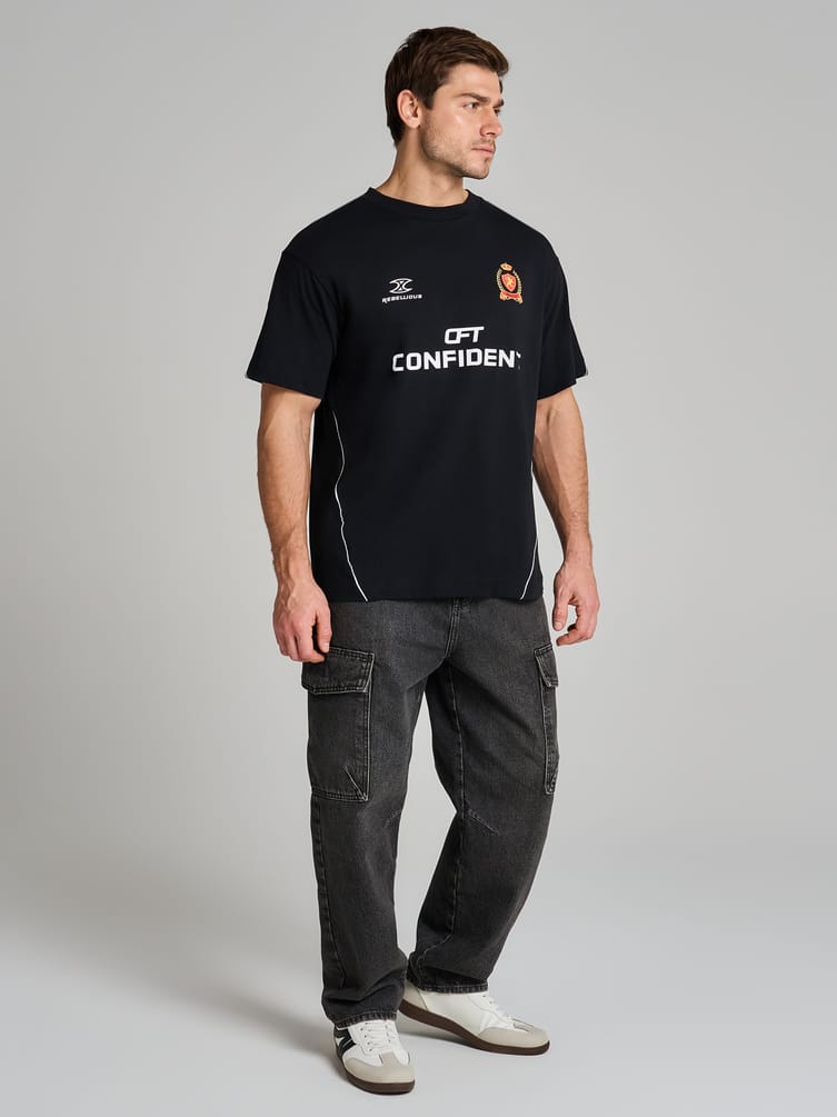Футболка с надписью Confident
