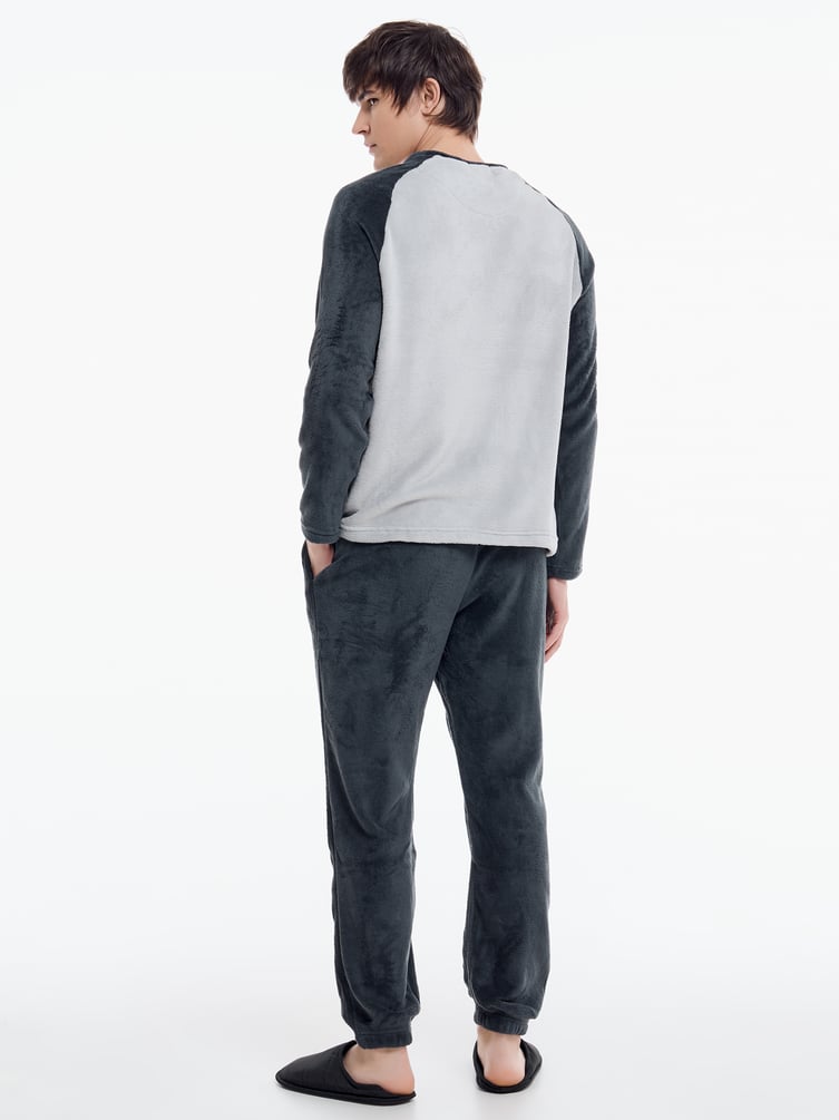 Плюшевая пижама с вышивкой медведя