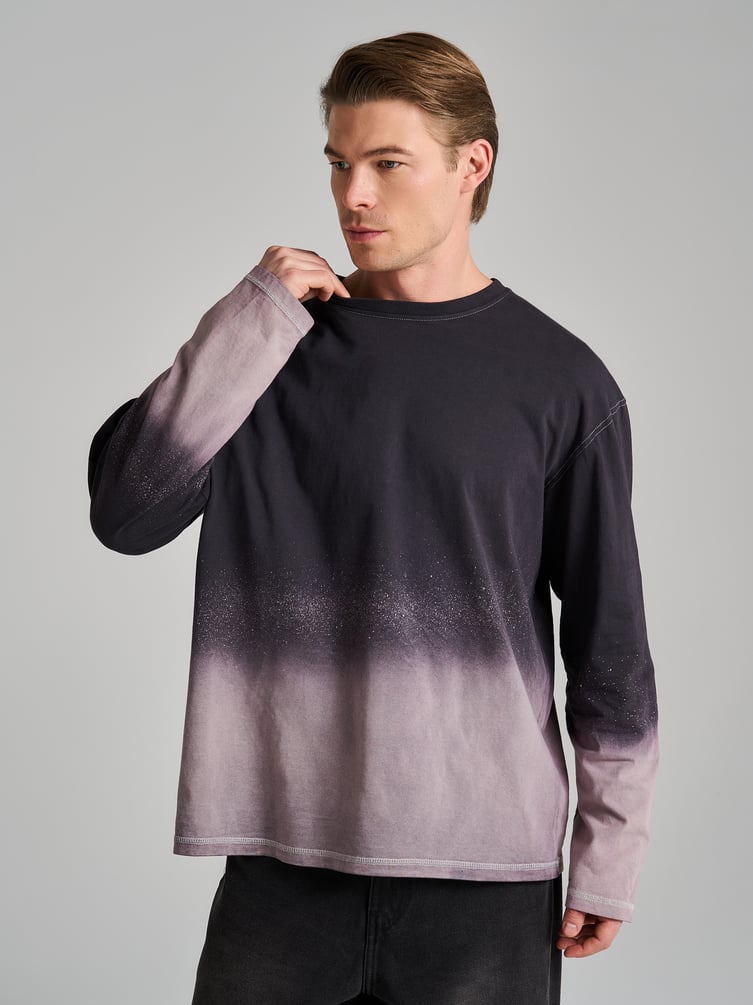 Лонгслив гранж с градиентом