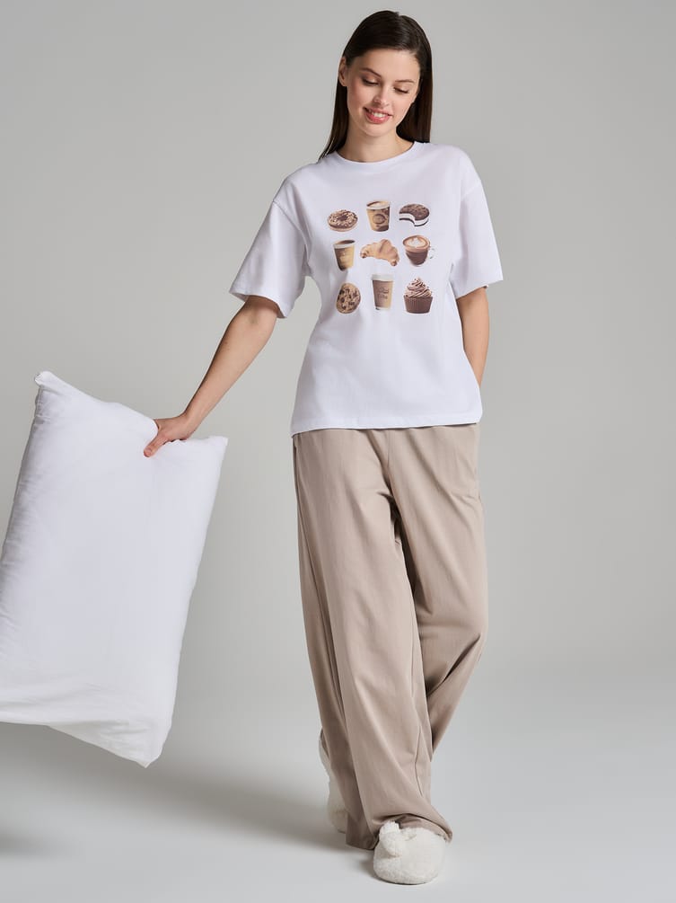 Пижама с принтом и брюками
