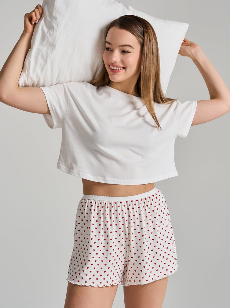 Пижама с майкой и шортами в сердечко