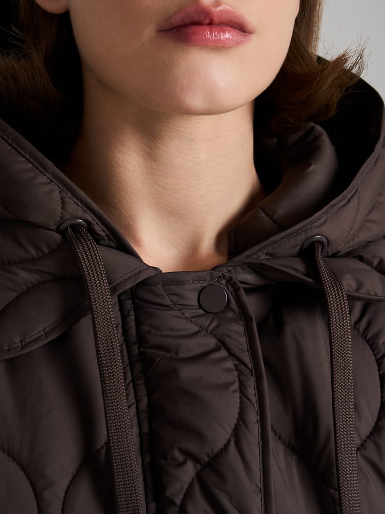 Куртка стеганая с капюшоном