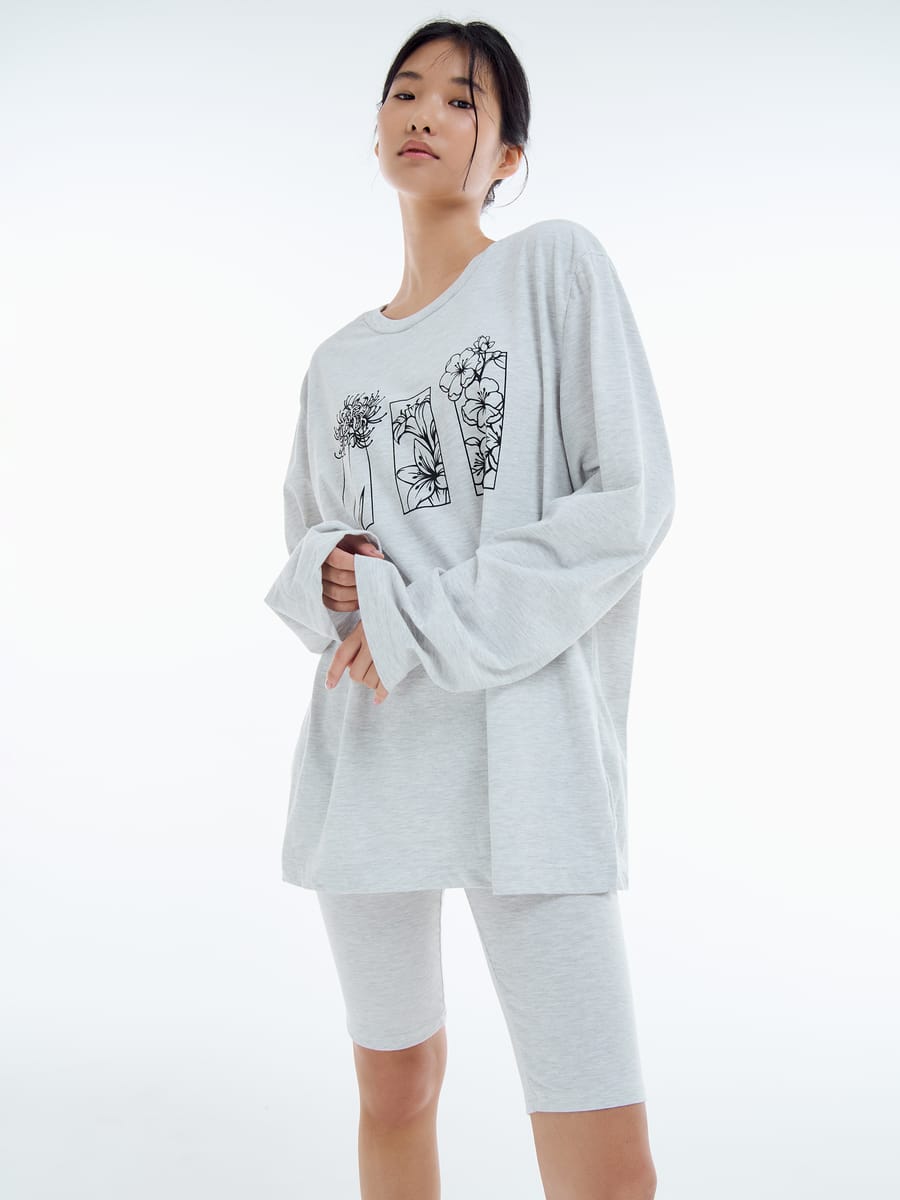 Пижама со свободным лонгсливом и велосипедками