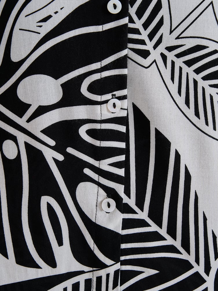 Костюм летний с рубашкой и брюками