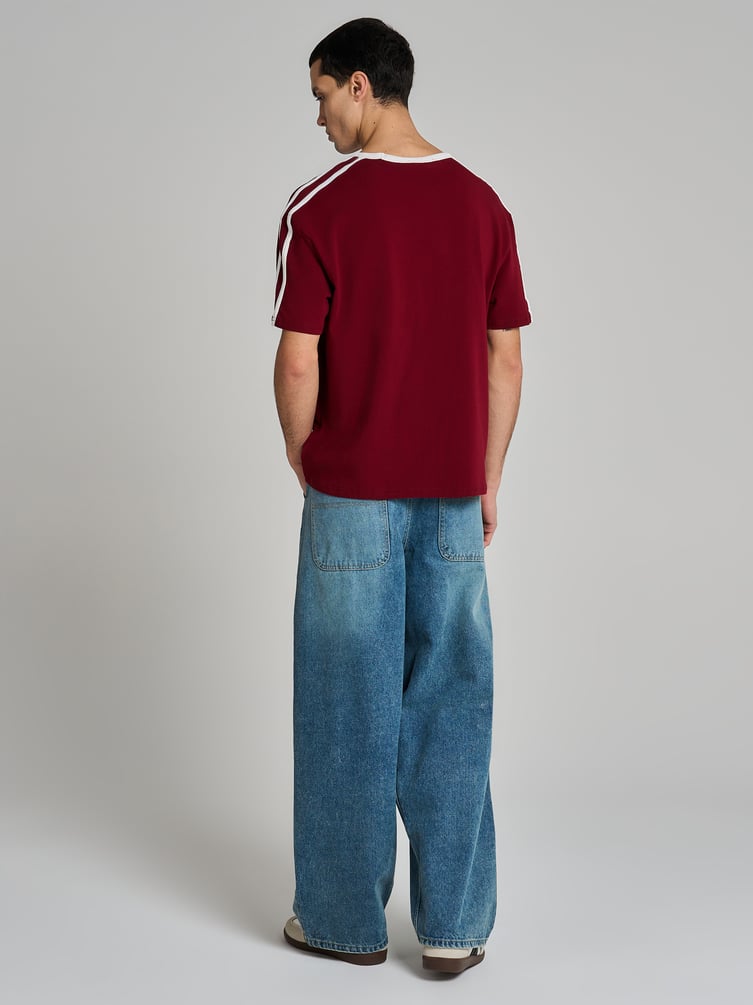 Футболка спортивная с лампасами