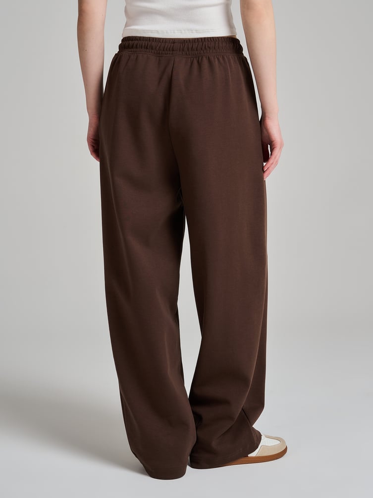 Брюки спортивные широкие