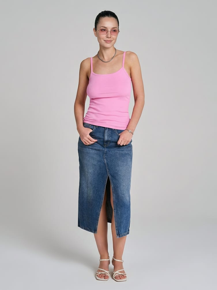 Топ в рубчик на тонких бретелях