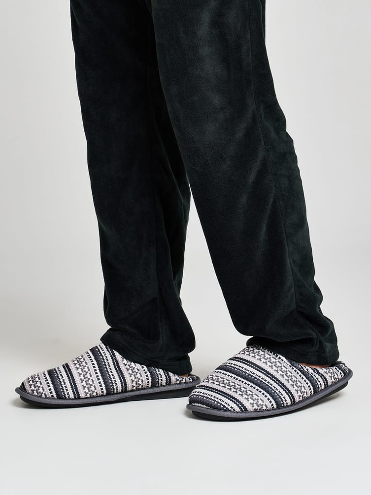 Тапочки домашние закрытые