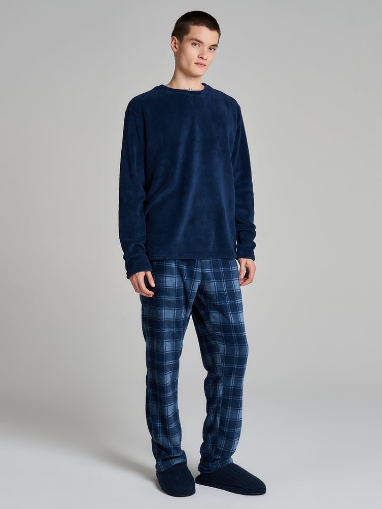 Пижама плюшевая с лонгсливом и брюками в клетку