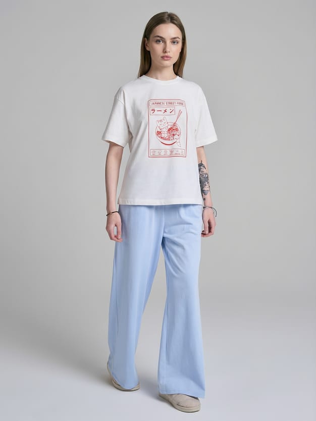 Пижамам с принтом и брюками