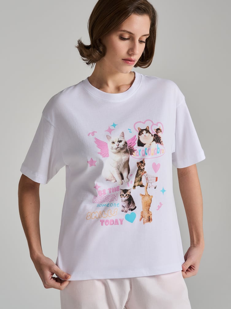 Пижама с принтом котиков и брюками