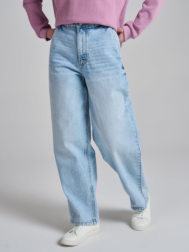 Джинсы багги с вареным эффектом