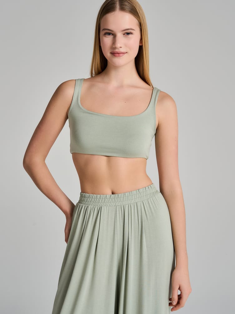 Пижама оверсайз с топом и широкими брюками