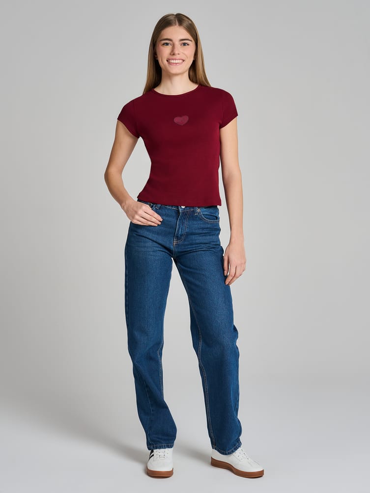 Футболка приталенная с надписью