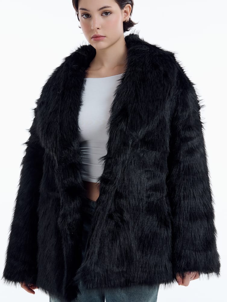 Шуба искусственная короткая