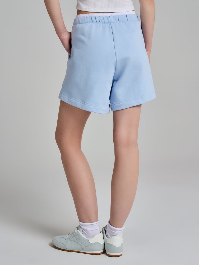 Шорты с эффектом многослойности