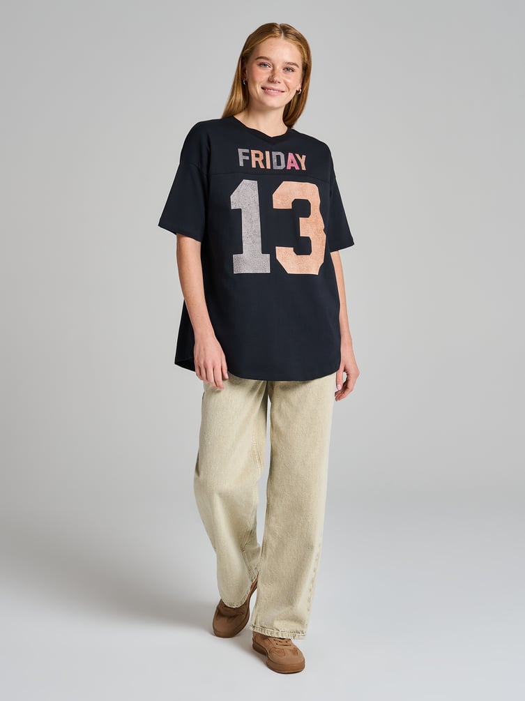 Футболка оверсайз с надписью Пятница 13
