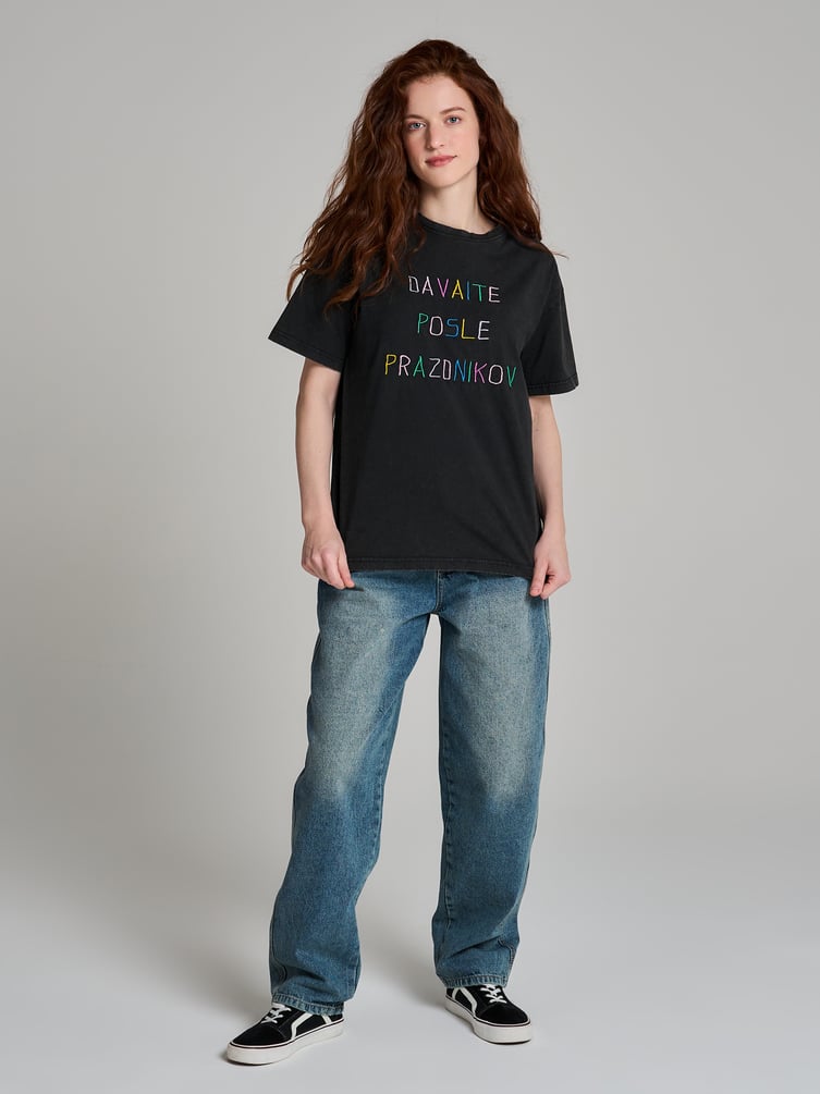 Футболка с праздничным принтом