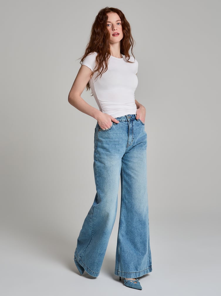 Джинсы широкие с завышенной талией