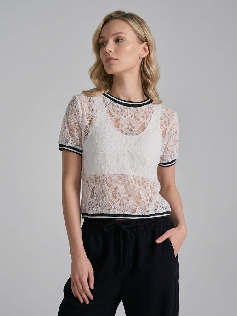 Блузка кружевная с коротким рукавом