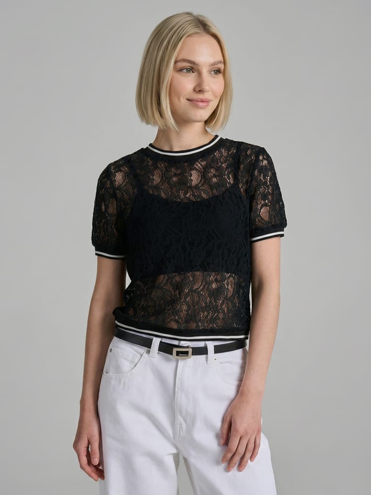 Блузка кружевная с коротким рукавом