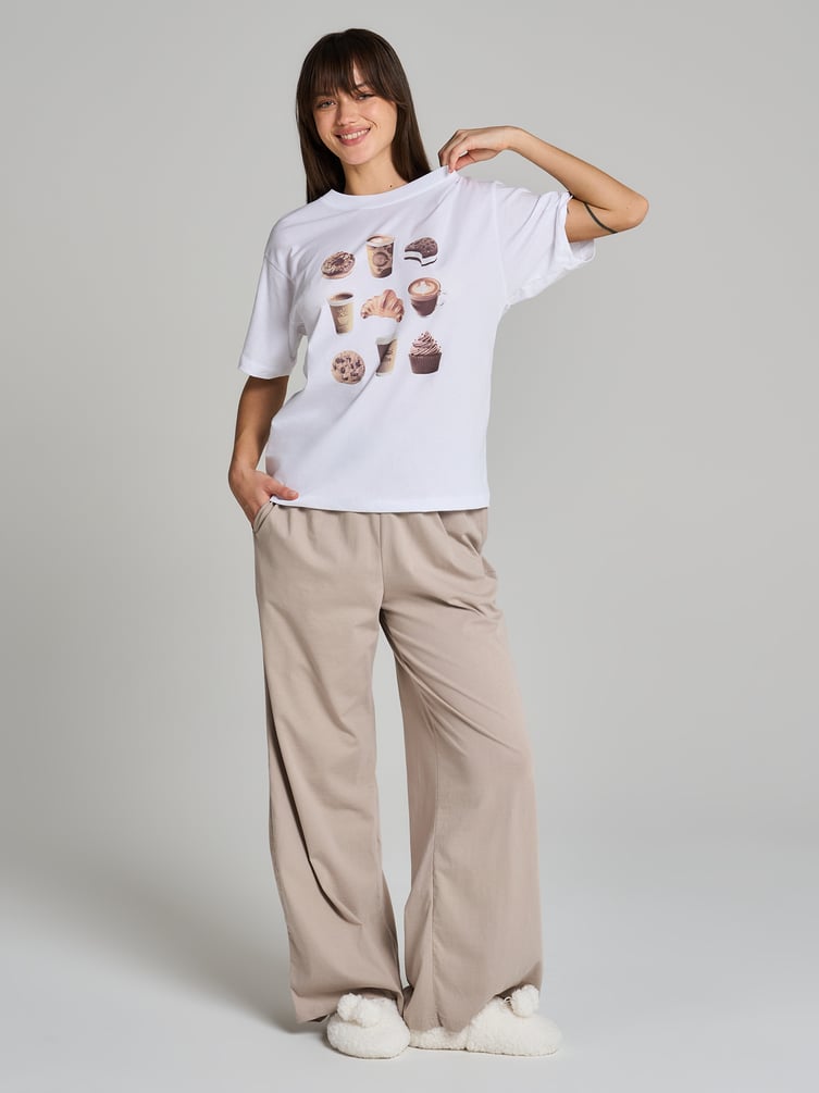 Пижама с принтом и брюками