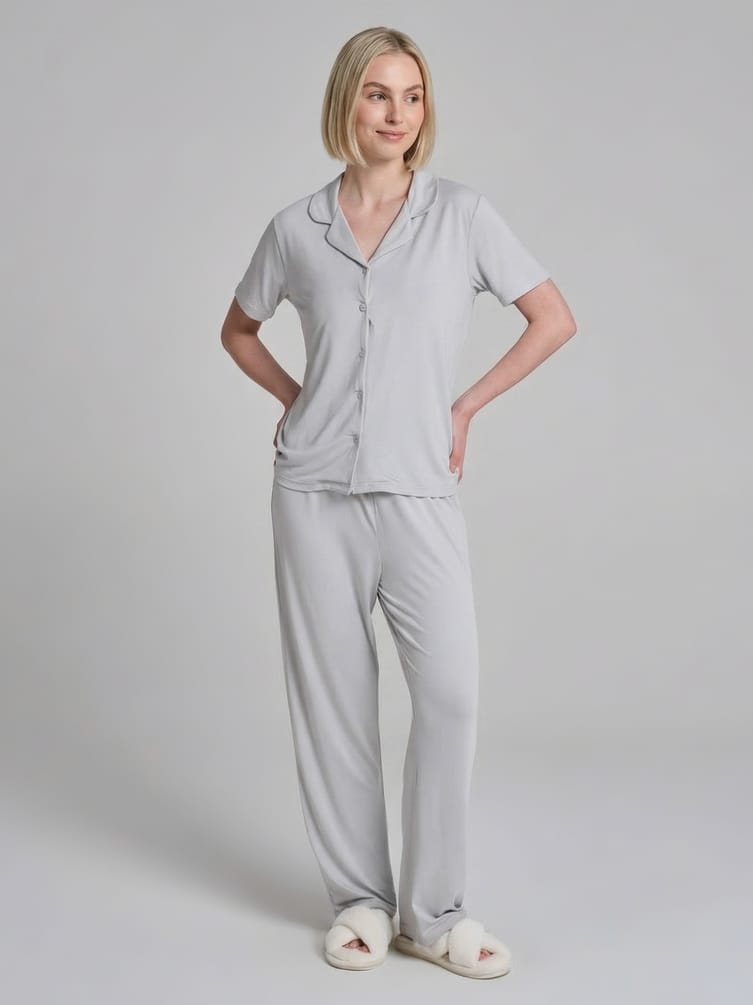 Пижама с рубашкой и брюками