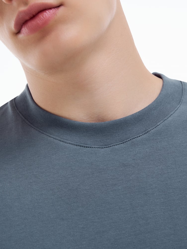 Однотонная хлопковая футболка