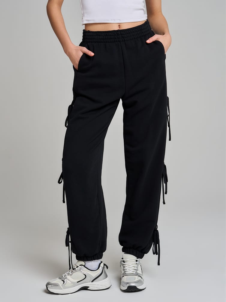 Брюки джоггеры с завязками по бокам