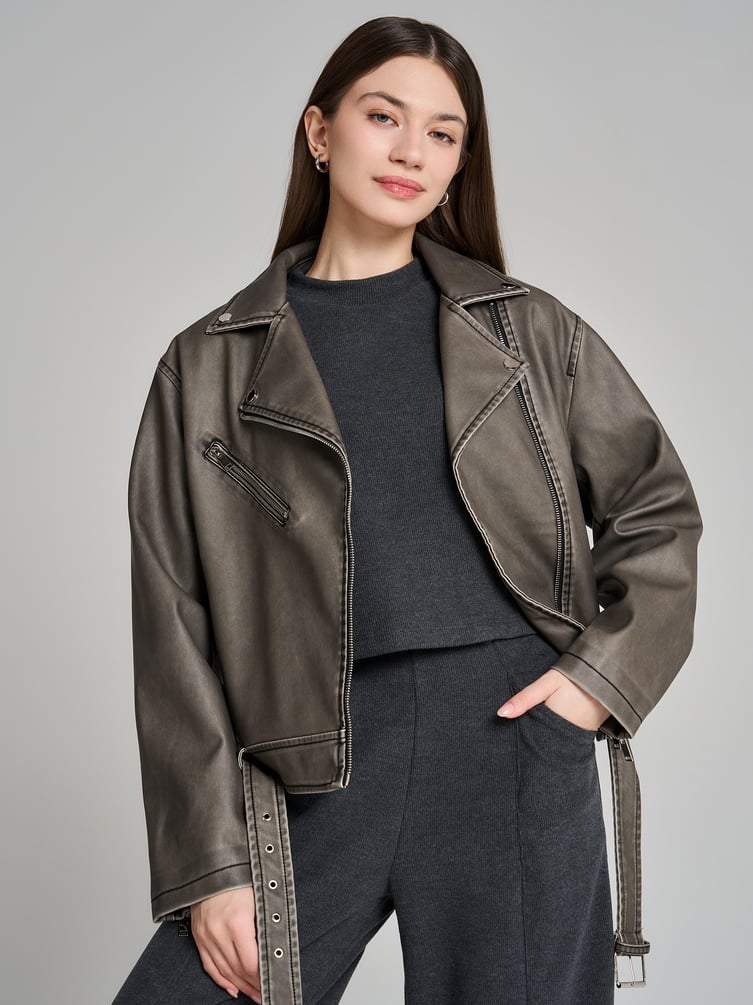 Укороченная футболка в рубчик