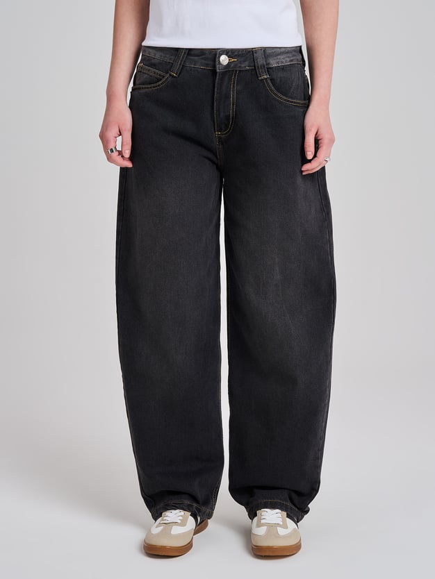 Джинсы баллоны со средней посадкой