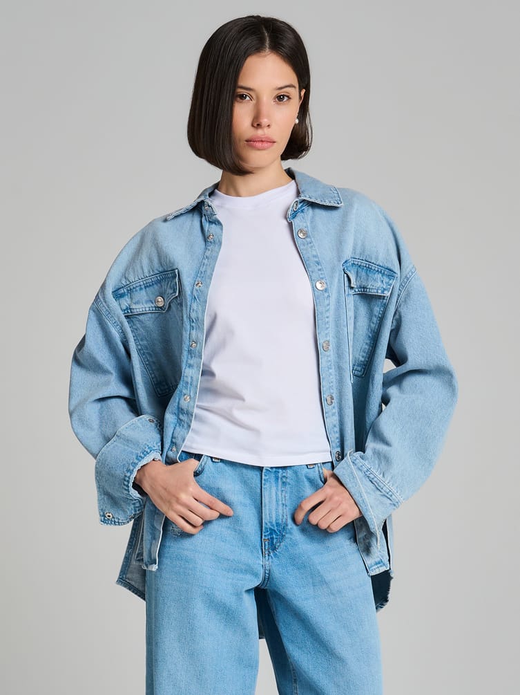 Короткая футболка с кружевом