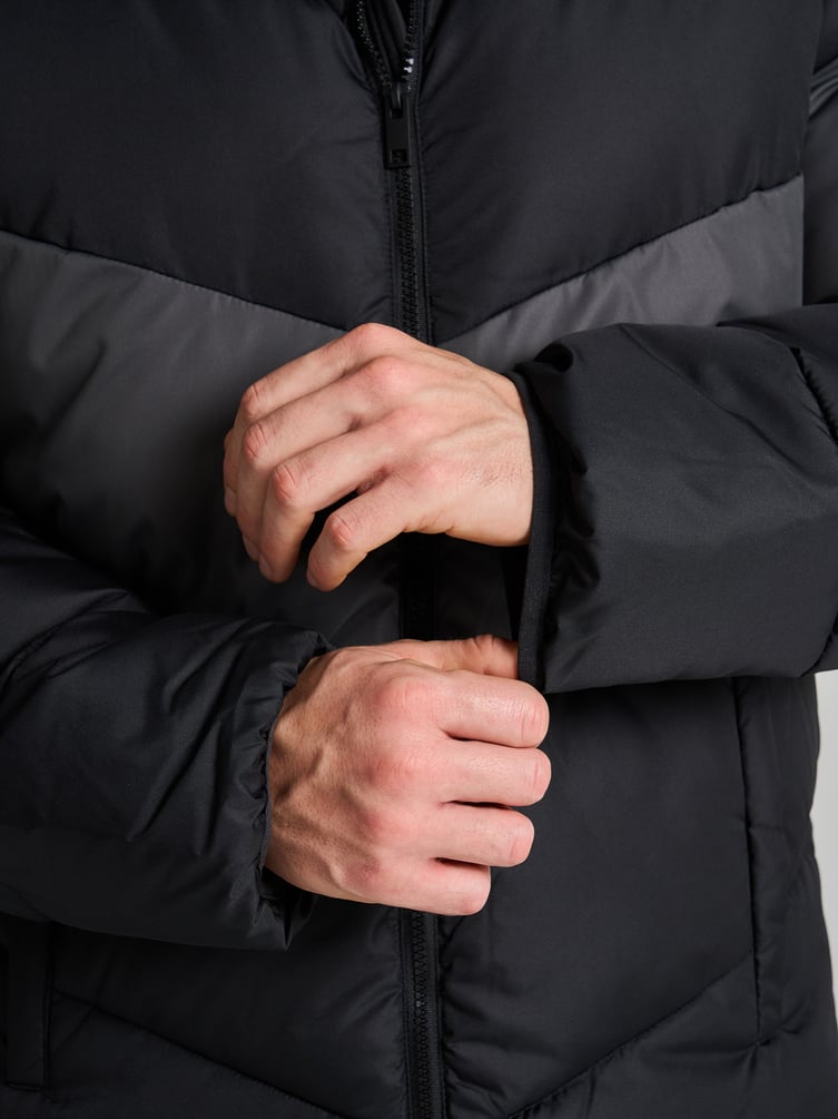 Куртка с капюшоном на синтепоне