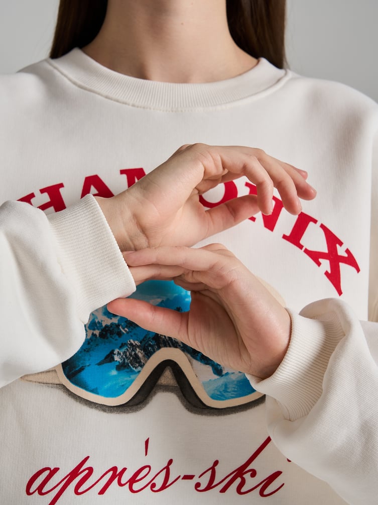 Утепленный свитшот с принтом и начёсом