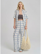 Костюм летний с рубашкой и брюками