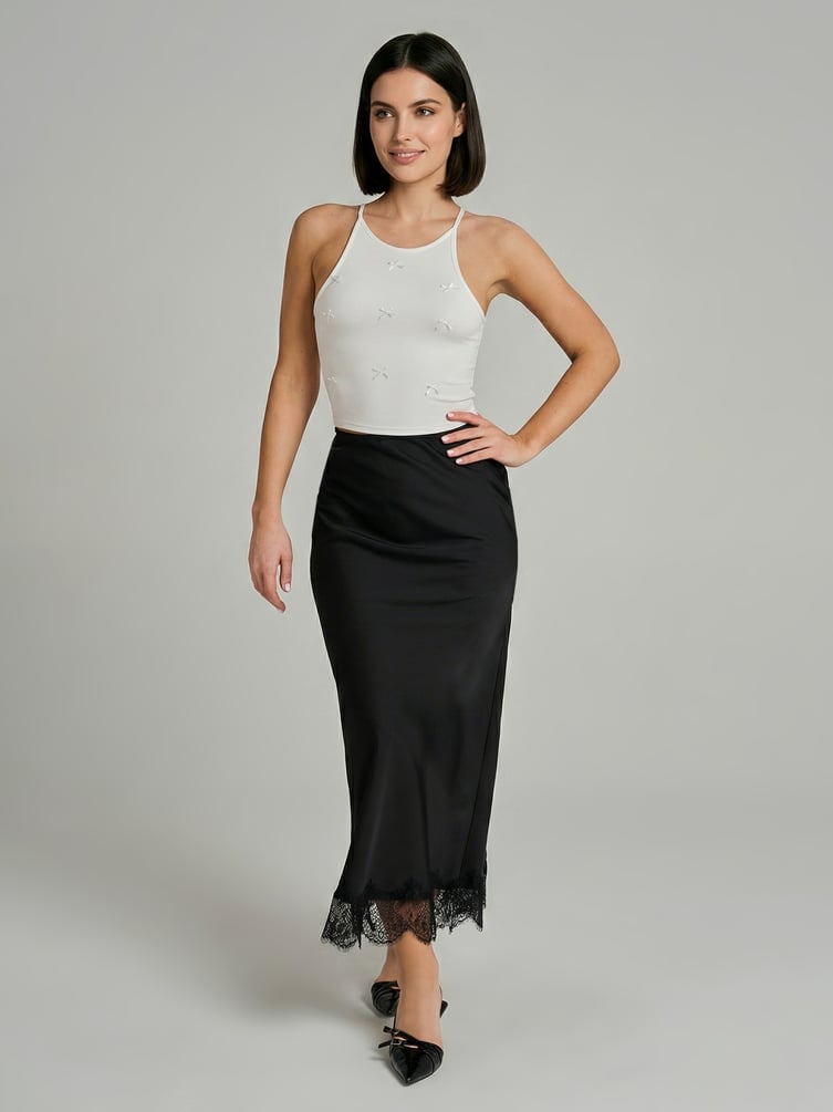 Короткий топ с бантиками