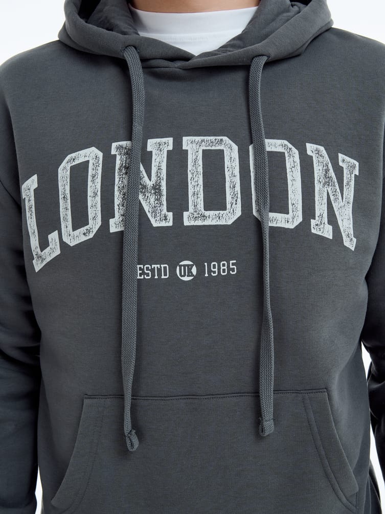 Утепленное худи с надписью London и начесом