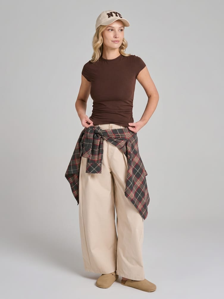 Приталенная футболка с драпировкой