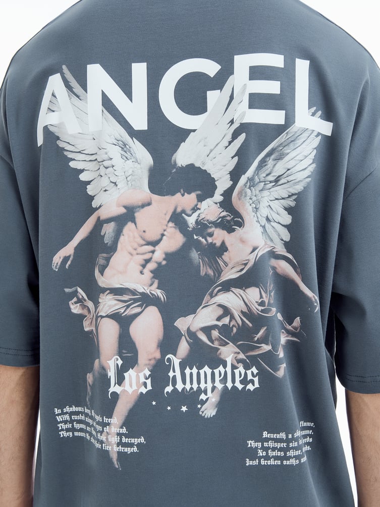 Футболка оверсайз с принтом ангелов на спине