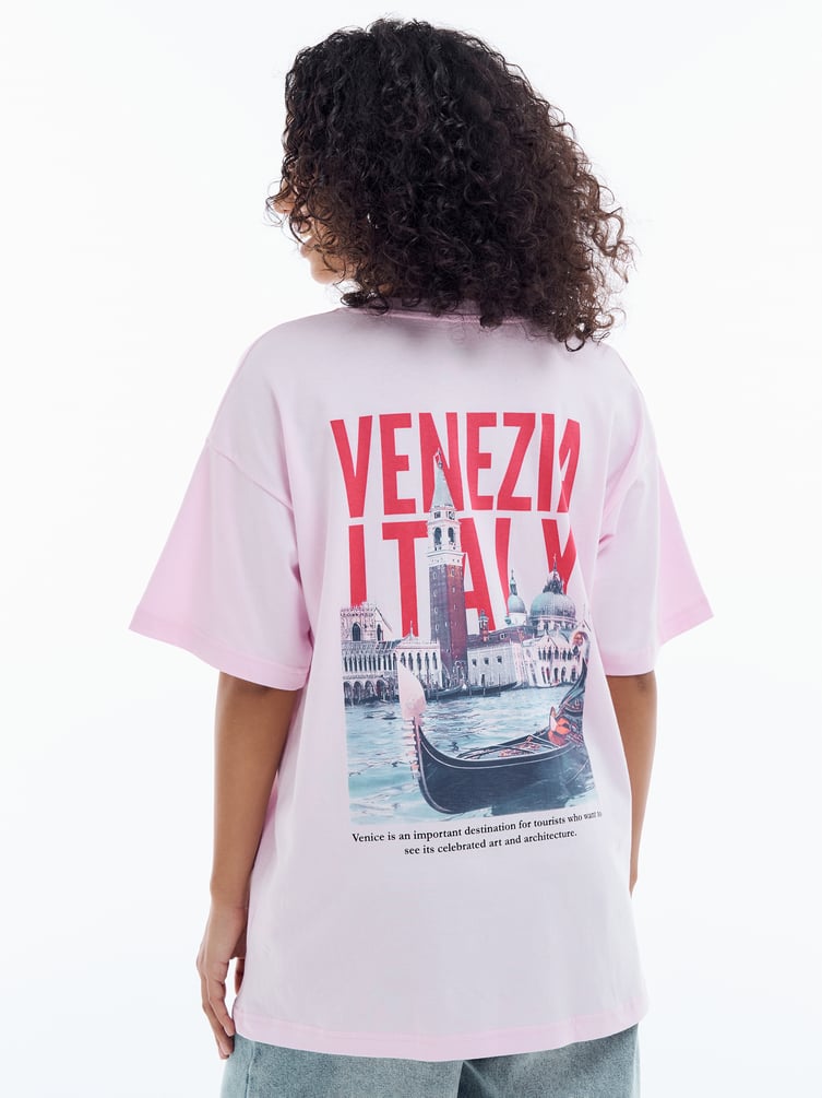 Футболка оверсайз с принтом на спине