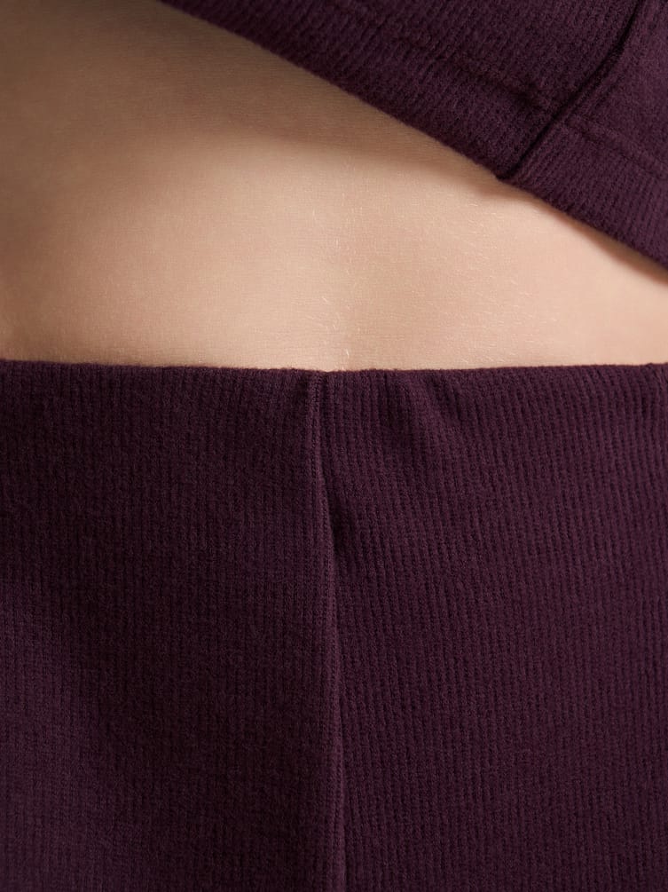 Широкие брюки в рубчик со стрелками