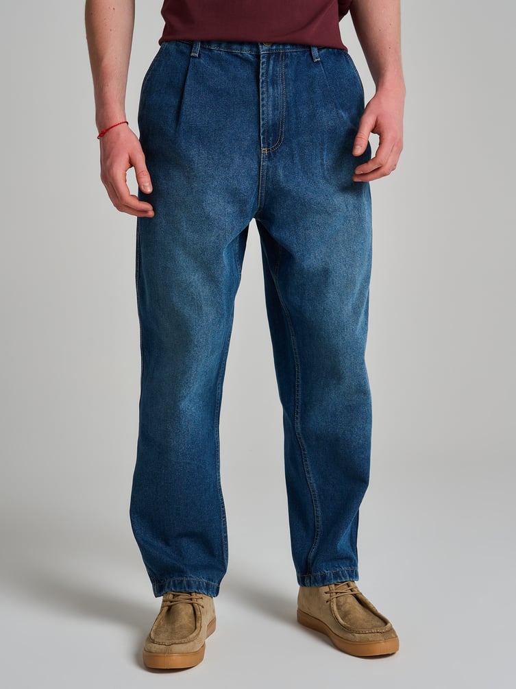 Зауженные джинсы бананы