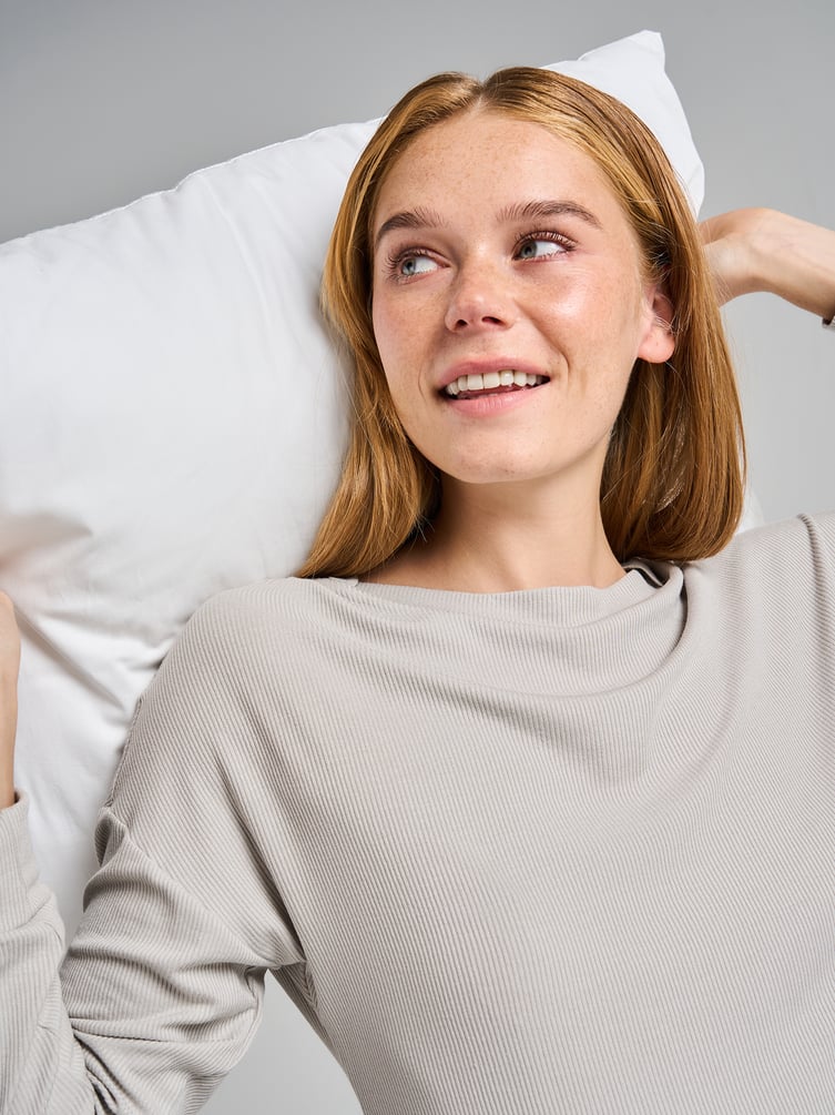 Домашний лонгслив в рубчик с длинным рукавом