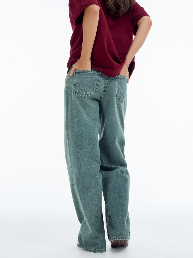 Джинсы багги с вареным эффектом