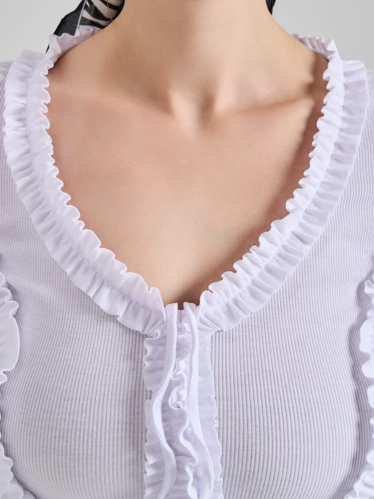 Блузка нарядная с рюшами